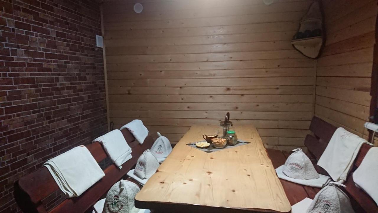 "У Пасічника" Котедж Для Сім'Ї Jaremtje Exteriör bild